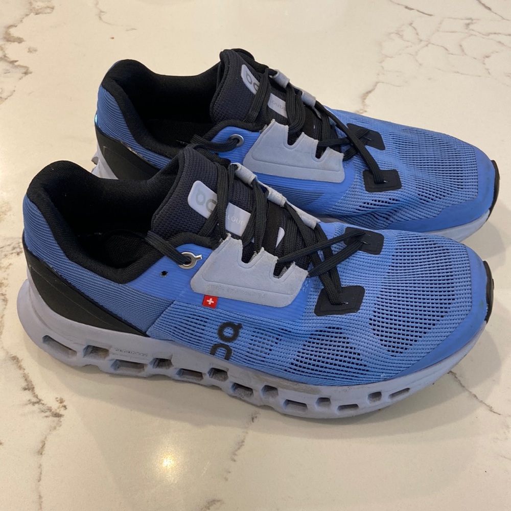 On Cloudstratus Running shoes